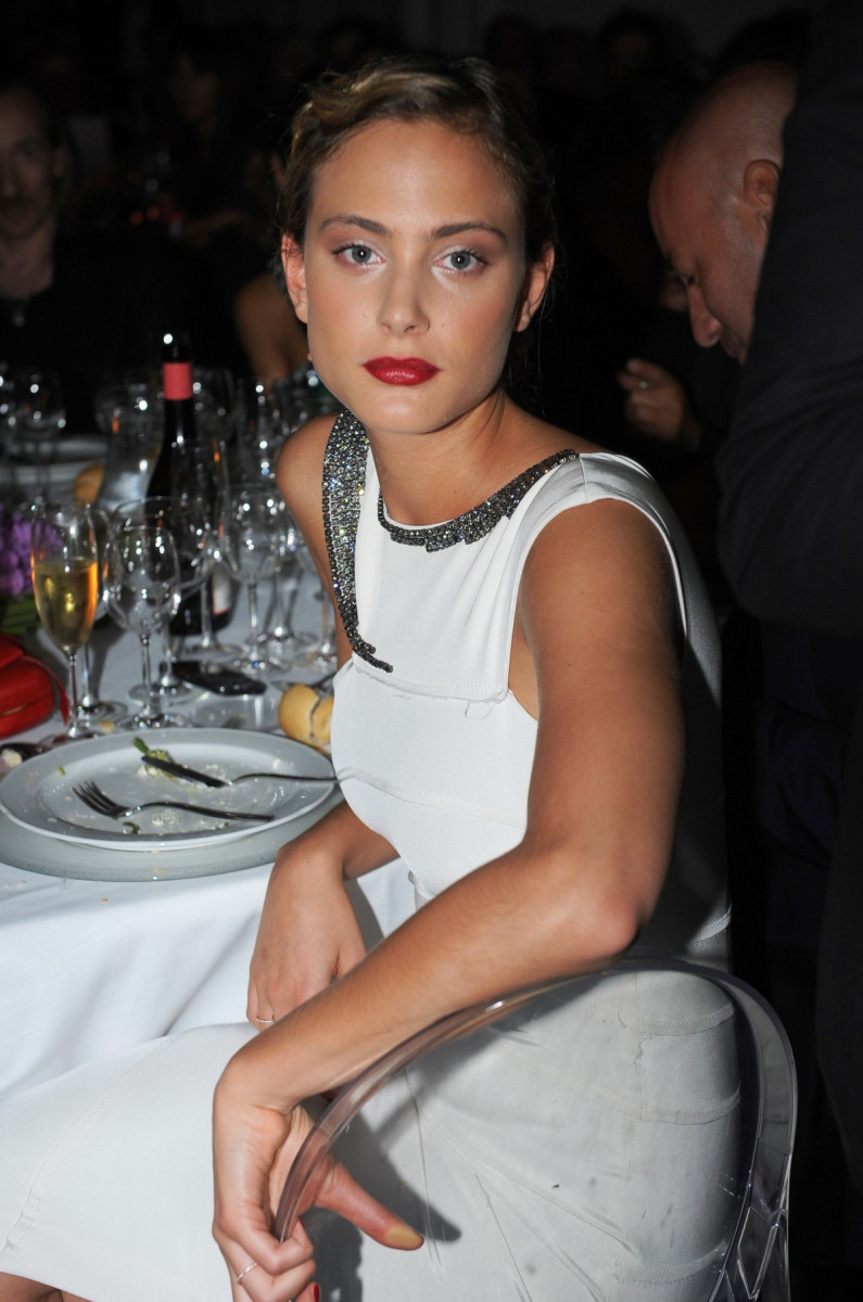 Nora Arnezeder: pic #675763